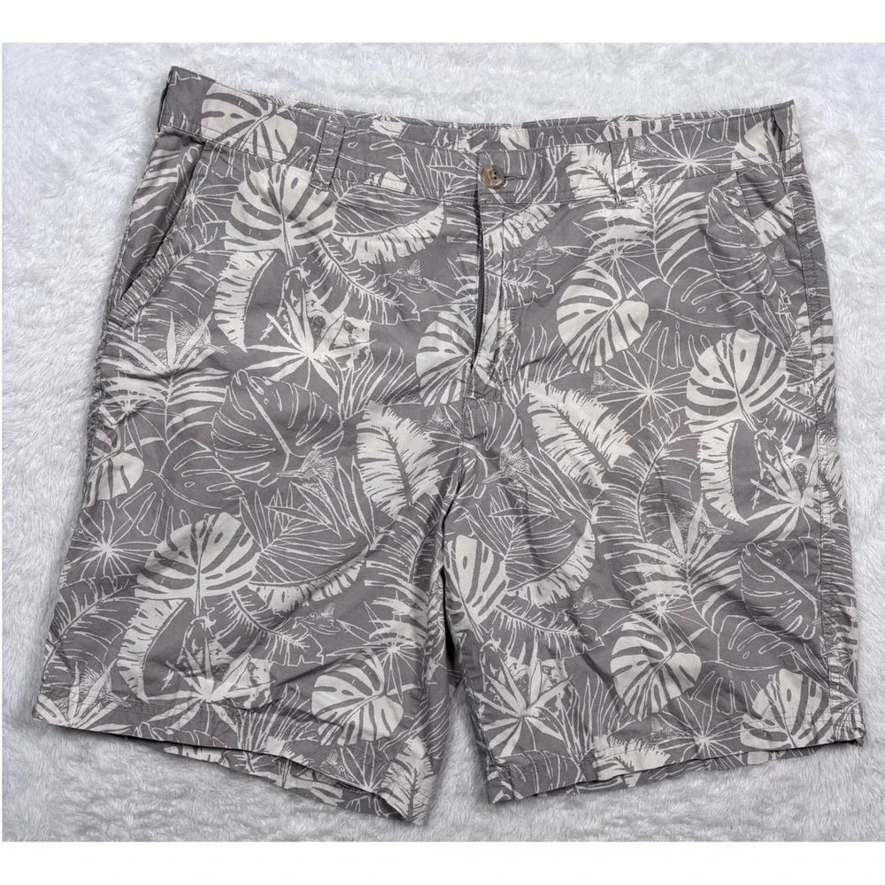 Columbia‎ Shorts Mens 40 Gray White Tropical Washed Out King Palms Chinos Hawaii